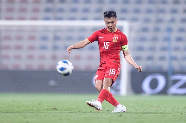 开云体育APP下载-温家宝：国际比赛节奏更快 希望比第一场打得更好